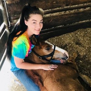 Meet your Posher, April